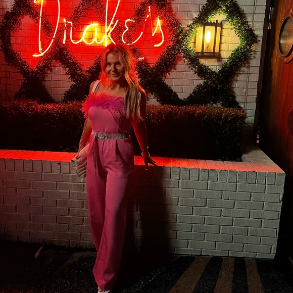 Pink feather trim jumpsuit - Picture 7 of 8